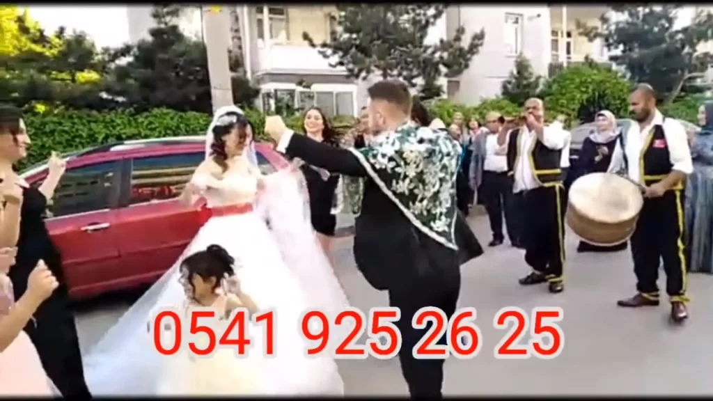 Geline Davulcu Ankara 7 Gelin Kapısında Davul Zurna Çaldırma